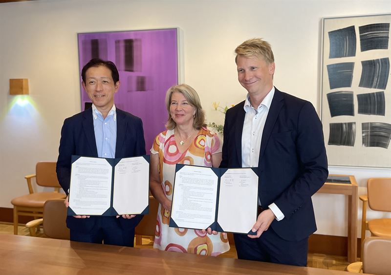 PictureAtsushi Nakajima Tanja Jskelinen and Isto Vanhamki