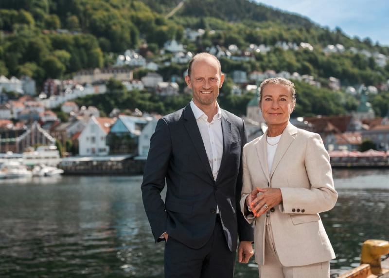 Et bilde som inneholder utendørs, klær, person, mann
KI-generert innhold kan være feil.