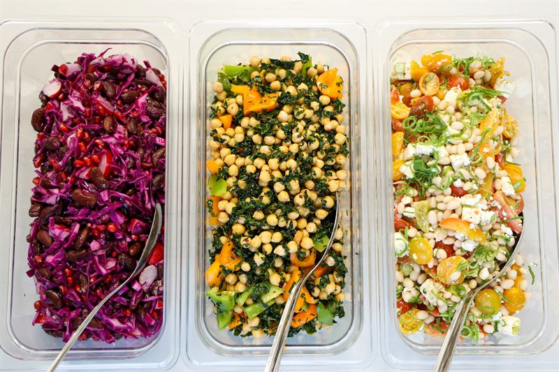 Fr frsta gngen finns det en storskalig svensk vrdekedja fr svenska baljvxtprodukter Ett viktigt steg fr svensk livsmedelsberedskap   For the first time there is a largescale Swedish value chain for domestically grown legumes  an important step for Swedens food security