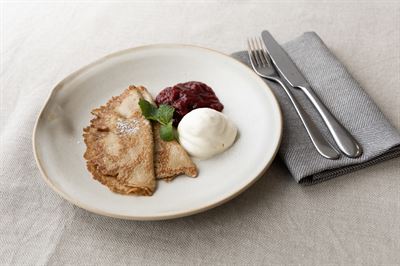 Pancakes made with hydrothermally treated grains 