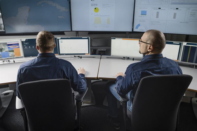 With the Wärtsilä Expert Insight product, technical specialists at Wärtsilä Expertise Centres support the customer with proactive advice to avoid potential operational disturbances. © Wärtsilä