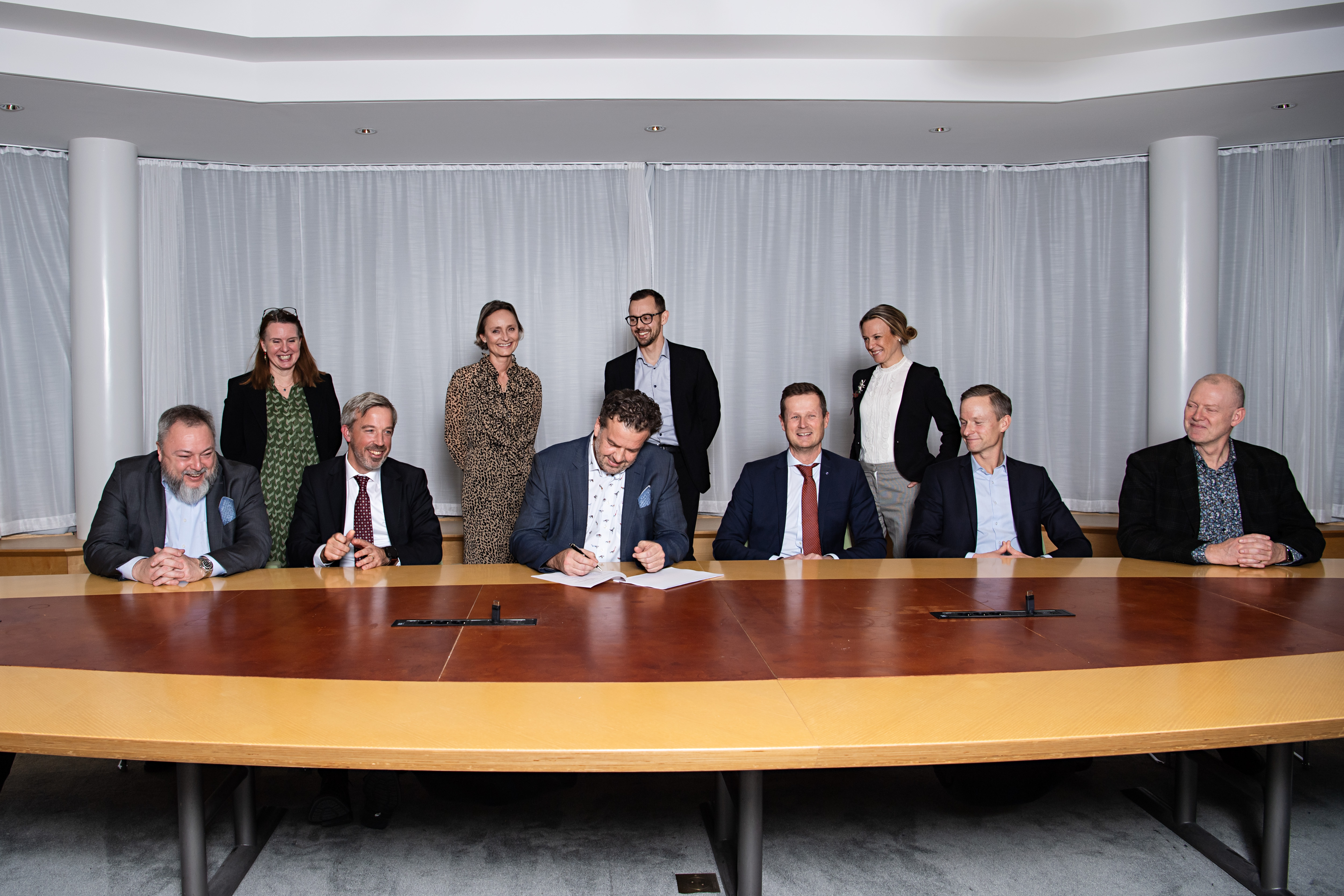 Bakre raden från vänster: Maria Lambert Skewes, Patricia Seidel Garpedal, Robert Visti, Petra Wahlund. Främre raden från vänster: Roger Zirchelbach, Björn Dalemo, Christian Norberg, Fredrik Bergström,