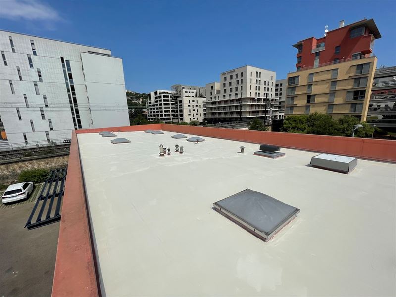 Cool roof with Quartzene