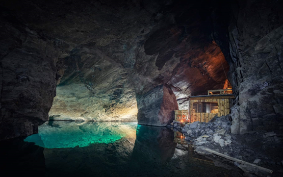 Une image contenant nature, grotte, eau, Lac souterrain

Le contenu généré par l’IA peut être incorrect.