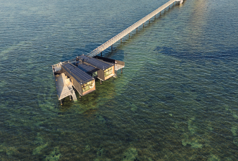 A building on the water

AI-generated content may be incorrect.