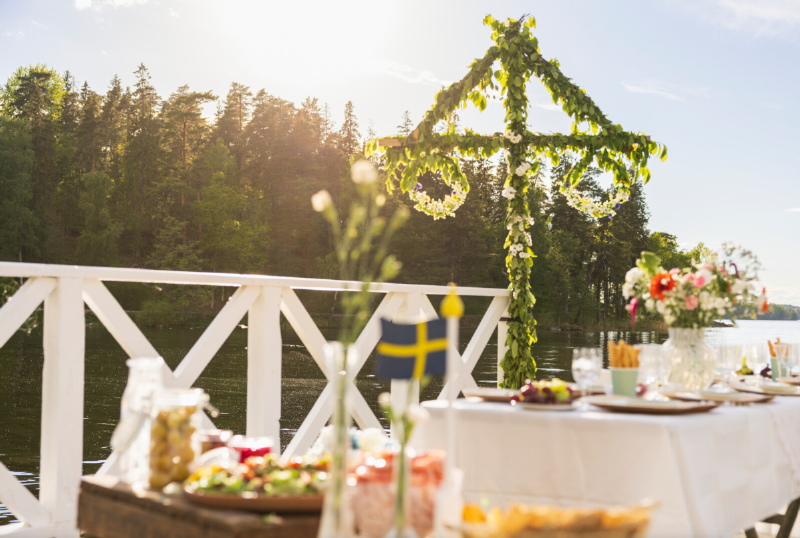 Une image contenant plein air, ciel, table, mariage

Le contenu généré par l’IA peut être incorrect.