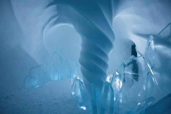 Une image contenant grotte, léger

Le contenu généré par l’IA peut être incorrect.