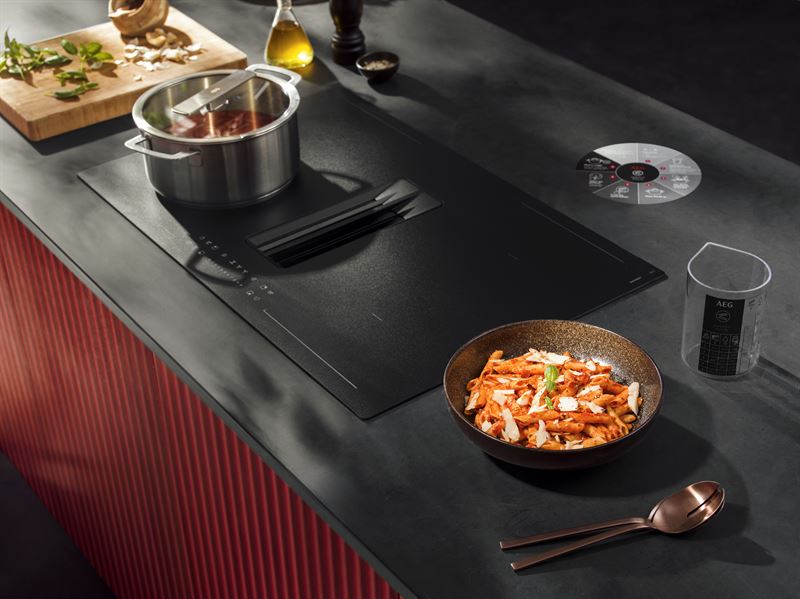 01 AEG 7000 XTM OnePot Pasta Result Lifestyle Image