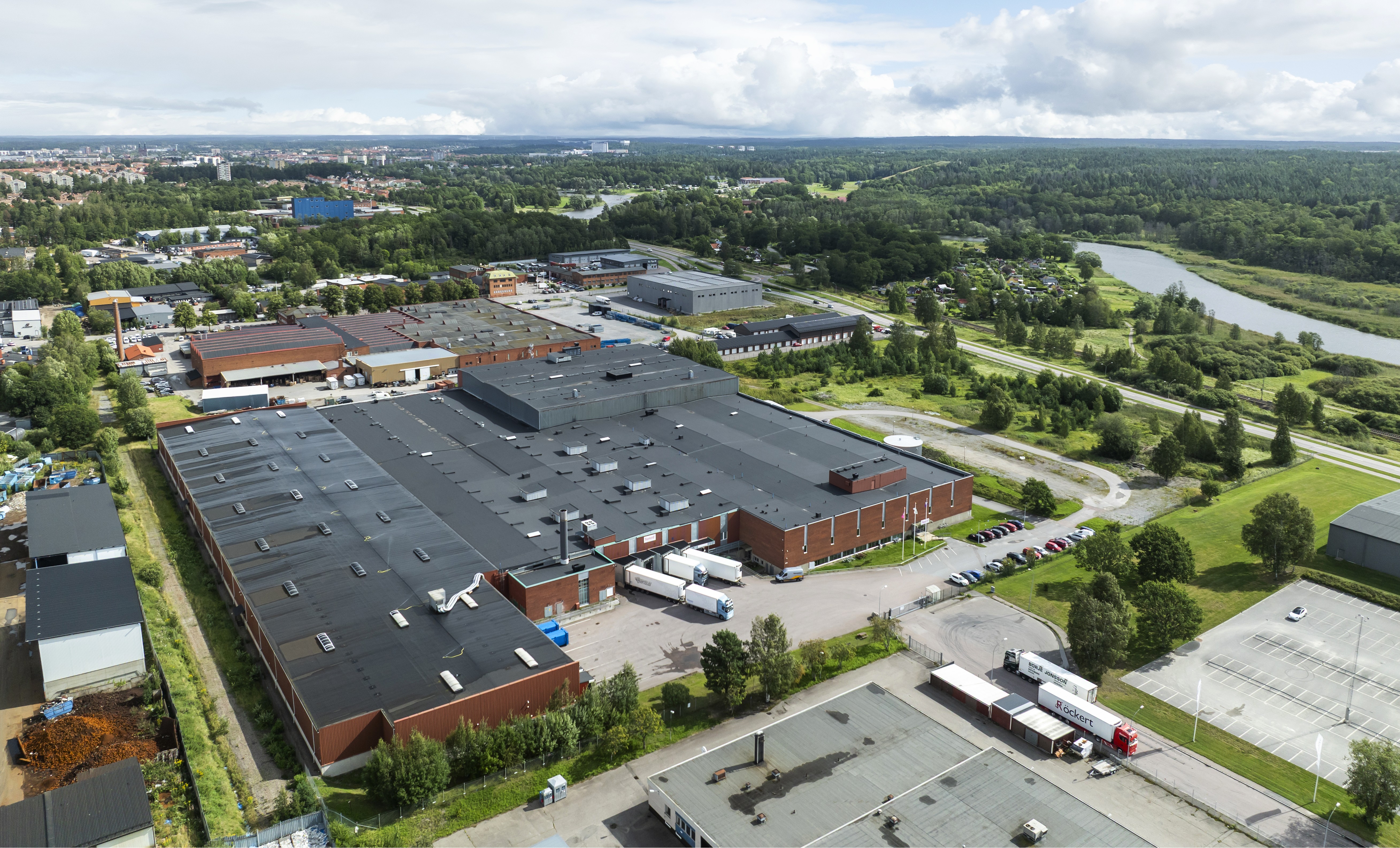 SLP tecknar hyresavtal om 19 300 kvm med Meds Apotek i Eskilstuna