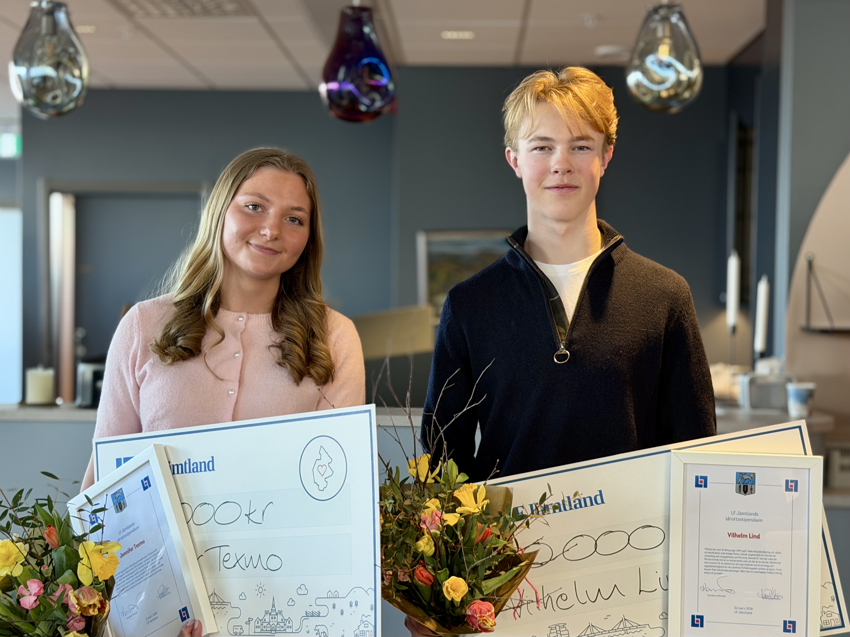 Jennifer Texmo och Wilhelm Lind, årets mottagare av LF Jämtlands idrottstipendium. 