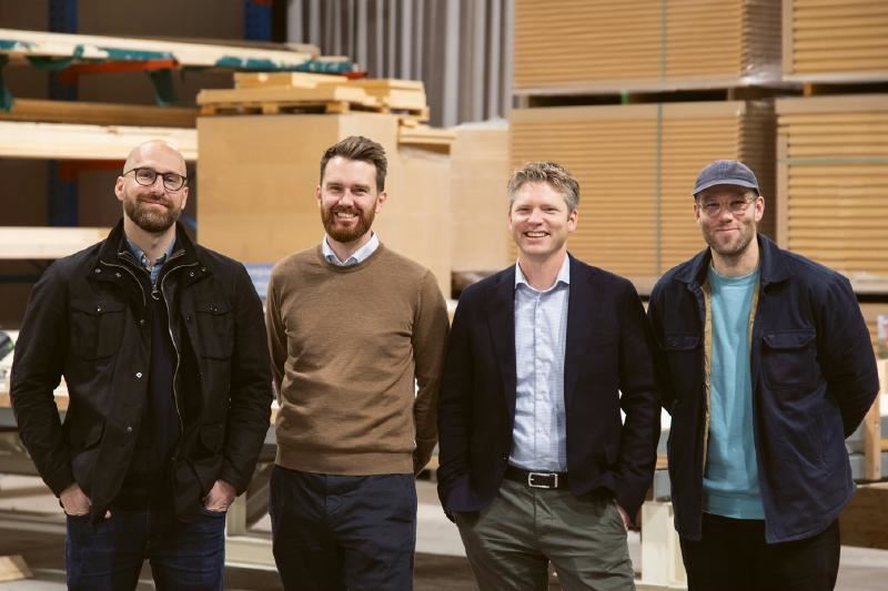 En bild som visar person, Människoansikte, jacka, leende
AI-genererat innehåll kan vara felaktigt.