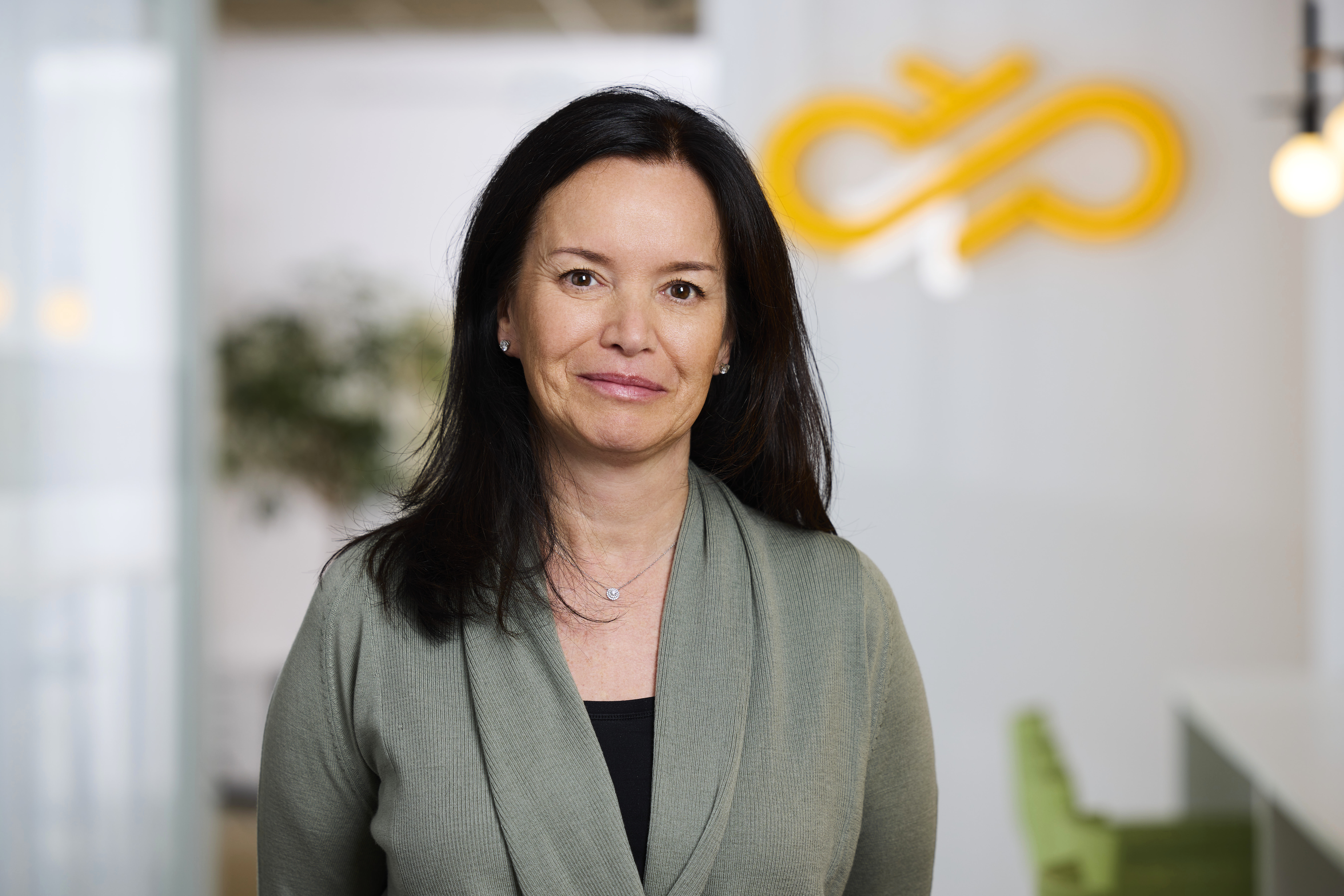 Laurinda Pang to step down as CEO