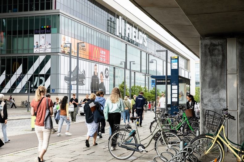 En bild som visar byggnad, Cykelhjul, Landfordon, hjul
Automatiskt genererad beskrivning