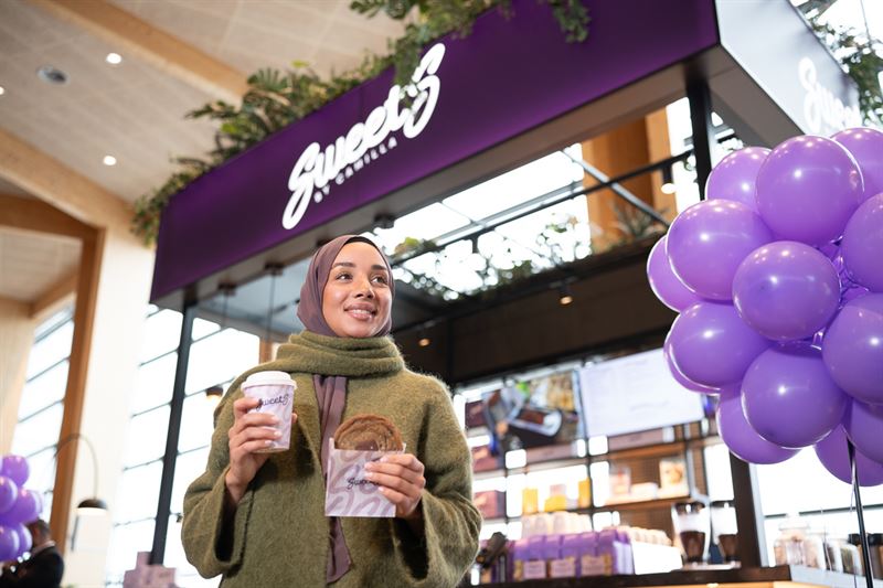 Camilla Hamid vid ppningen av Sweets by Camilla p Arlanda