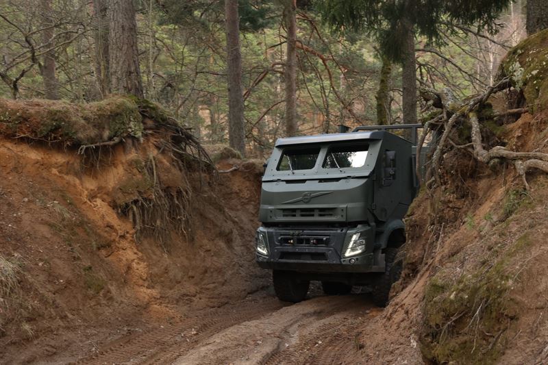 FMX 8x8 Protected cab