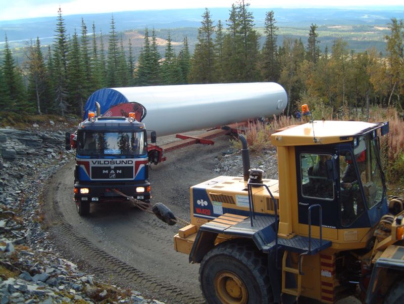 Transport av vindkraftstorn uppfr Almsaberget