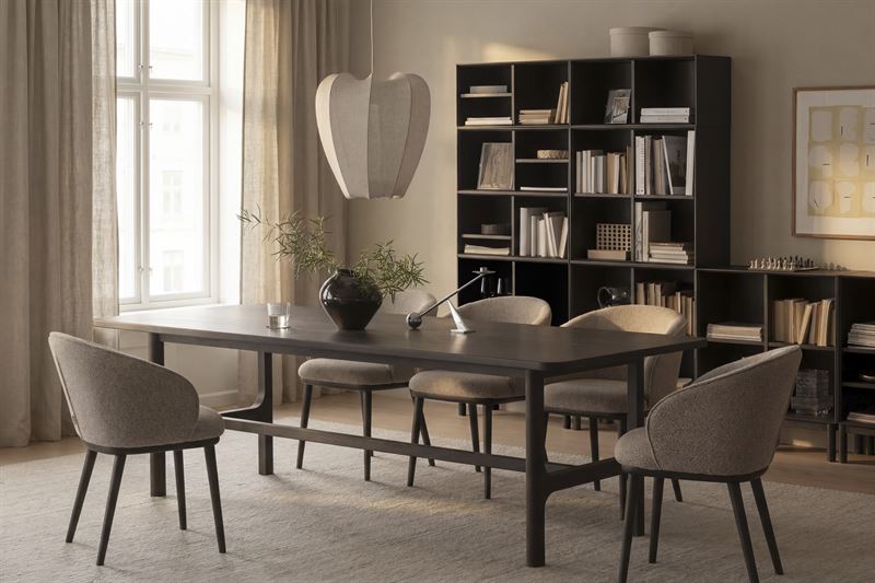 Judson armchair Driscoll dining table Scottsdale shelf-box
