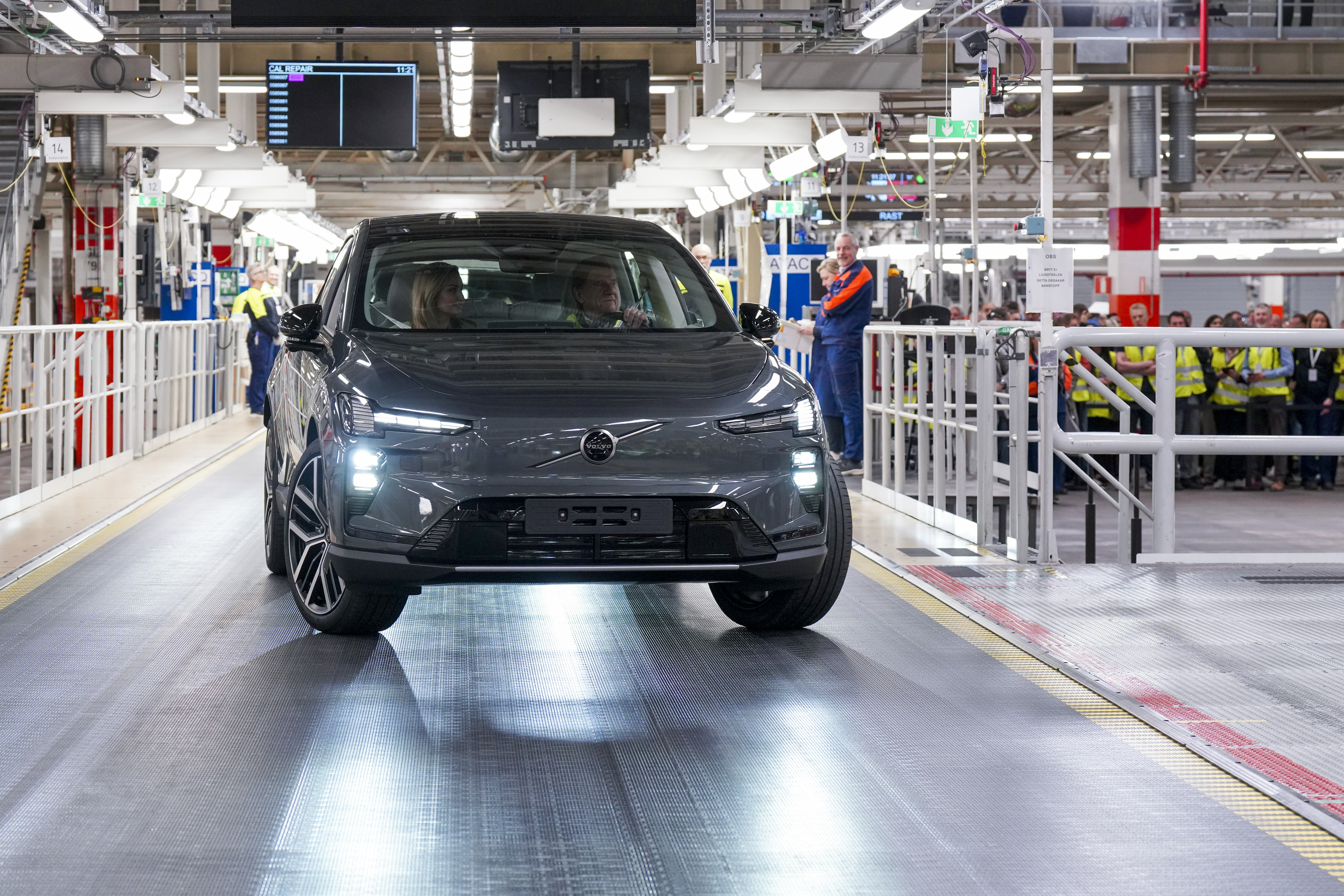 Produktion des neuen Elektro-SUV Volvo EX60 angelaufen