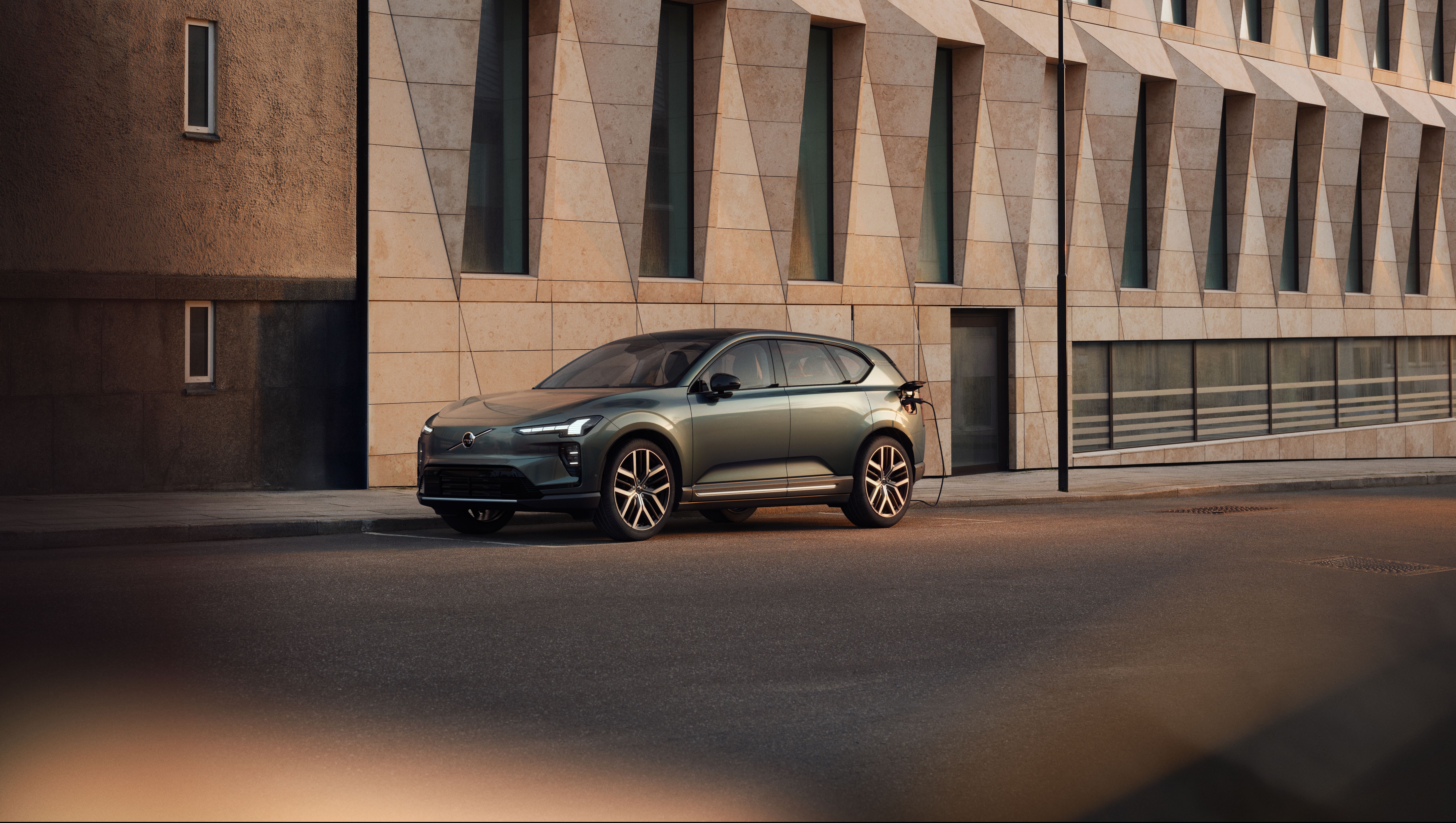 Volvo Cars aumenta a produção do novo EX60 para atender à forte demanda pelo modelo