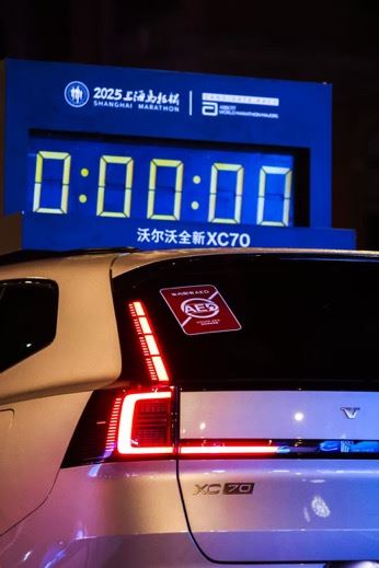 电脑显示屏
AI 生成的内容可能不正确。