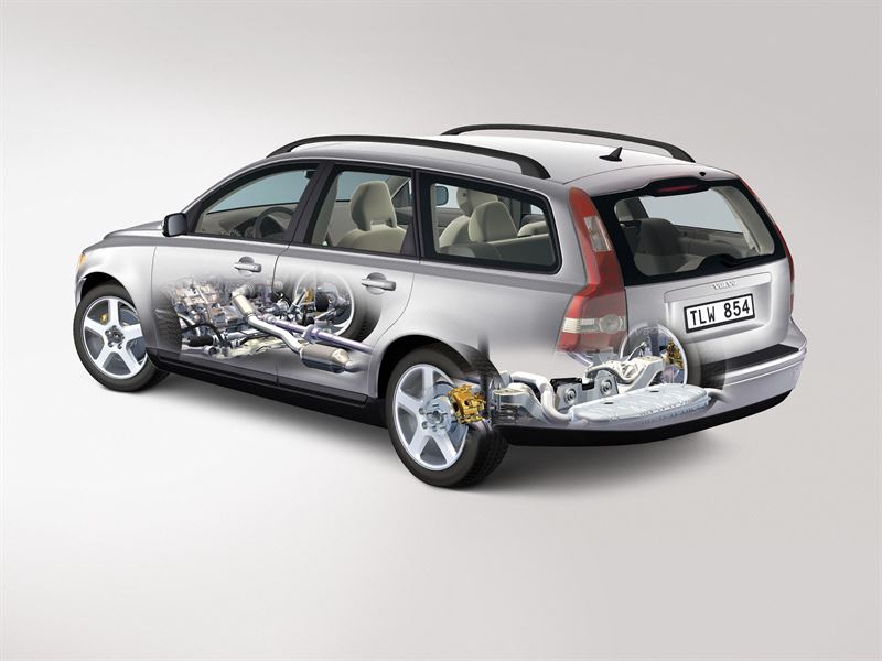 New Volvo V50 - Sportswagon with sporty turbodiesel and AWD