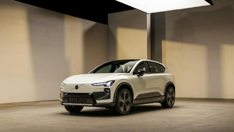 Volvo Cars dévoile les prix du Volvo EX60 Cross Country First Edition