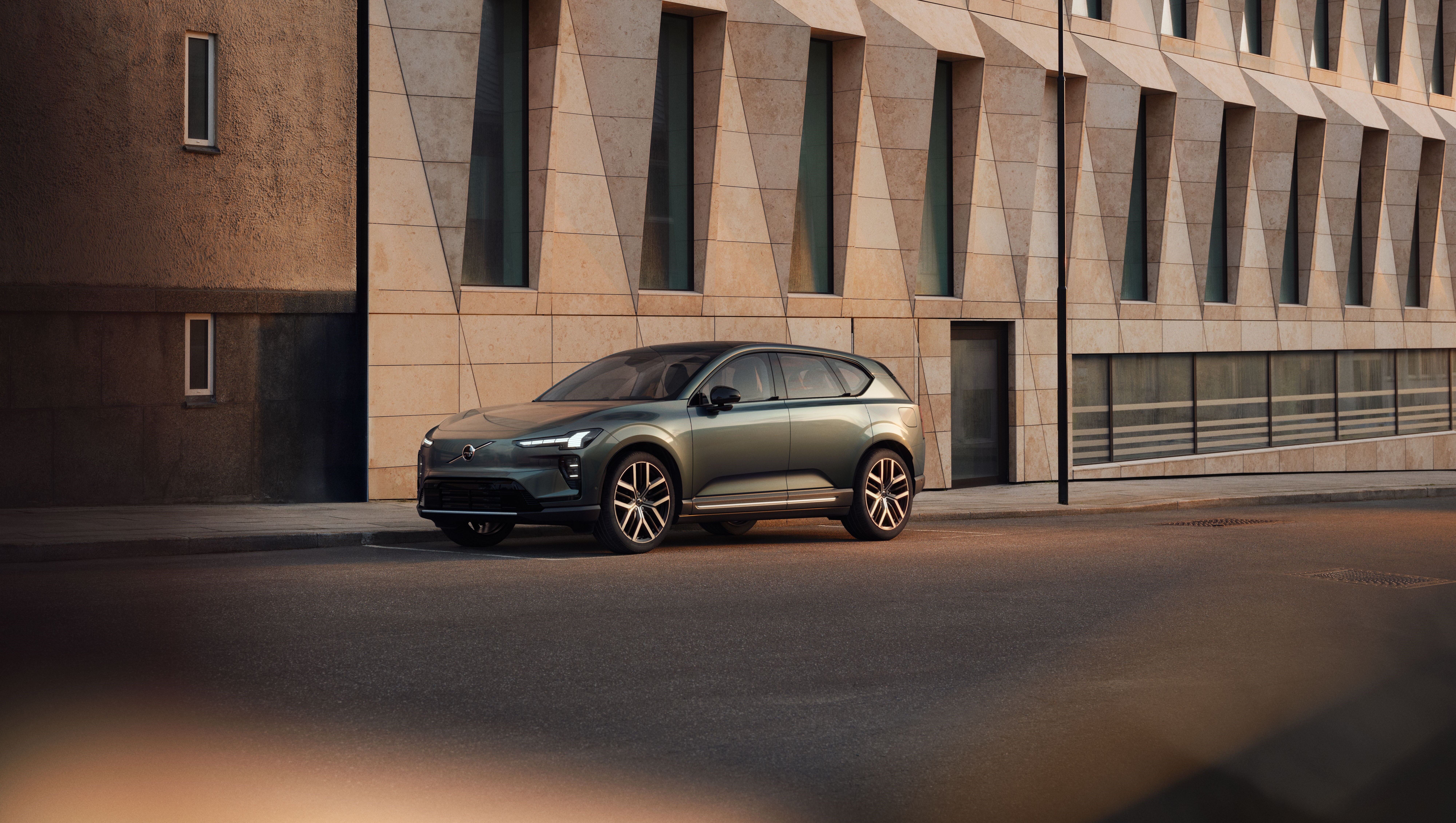 The car that changes the game – meet the new, all-electric Volvo EX60