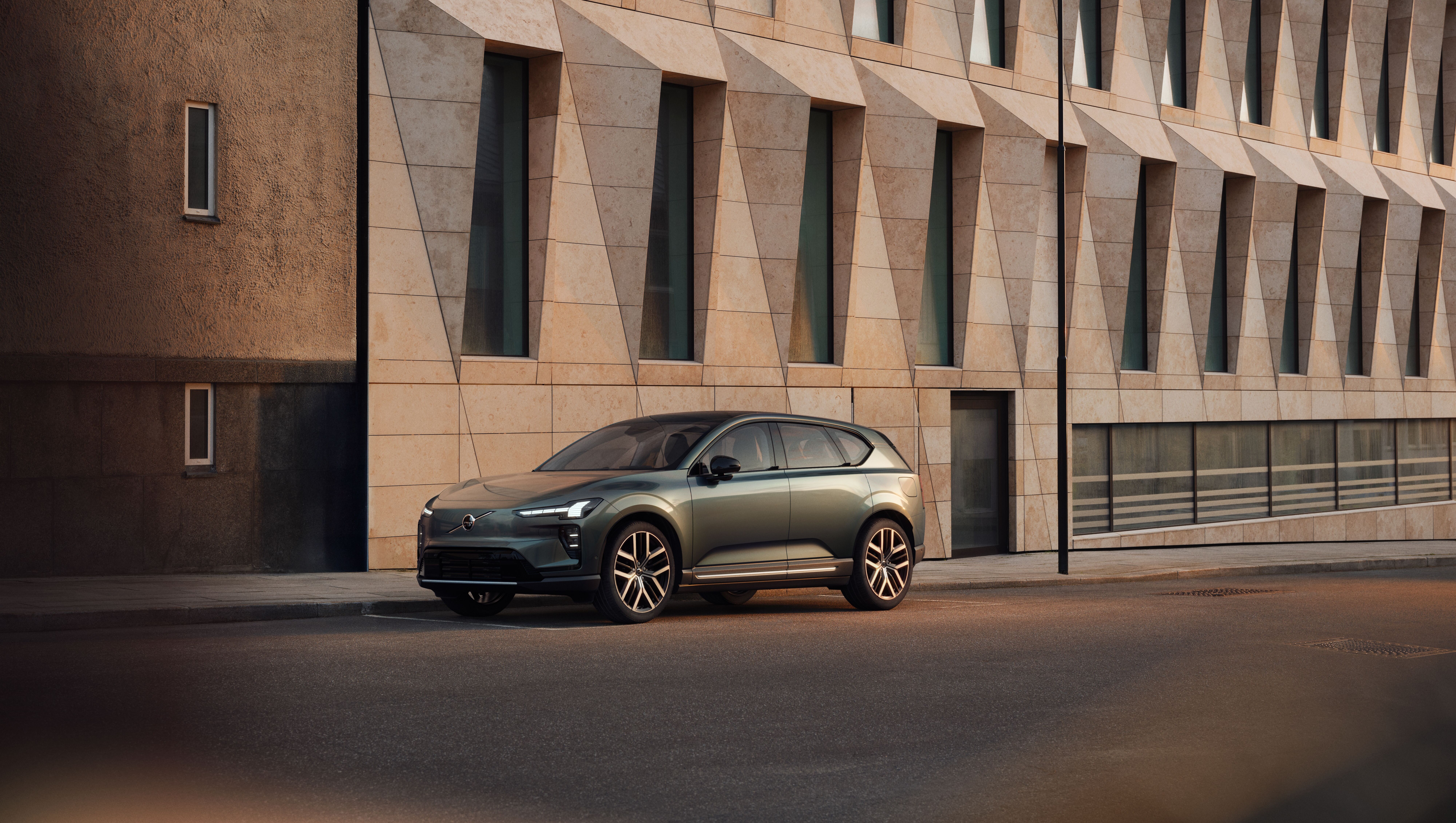 The car that changes the game – meet the new, all-electric Volvo EX60