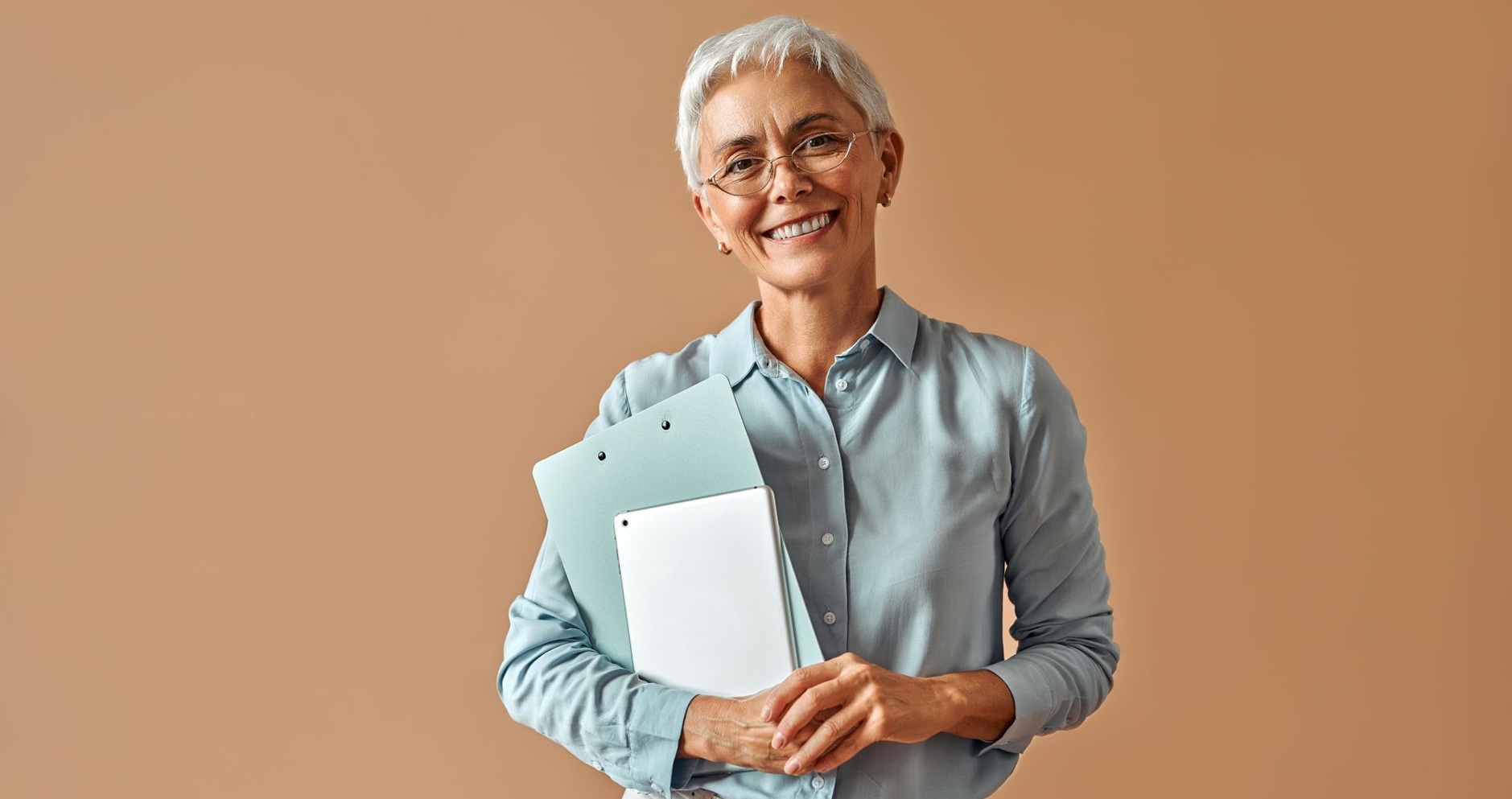 Tekoäly nopeutti yli 50 % Helsingin asiakasohjauksessa tarvittavaa tiedonhakua – aika vapautui asiakastyöhön