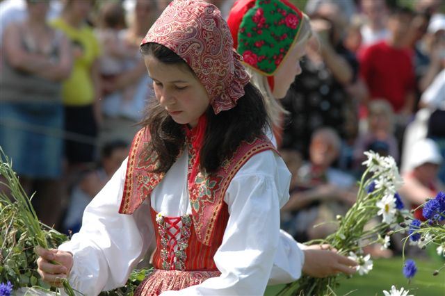 7 Ancient Facts About British Midsummer Traditions – JFFA